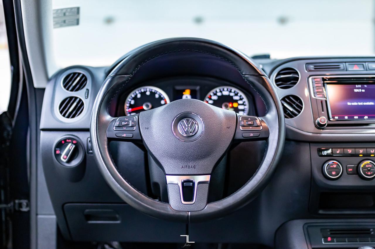 2017 Volkswagen Tiguan 4Motion Comfortline Leather Roof BCam Red Deer AB