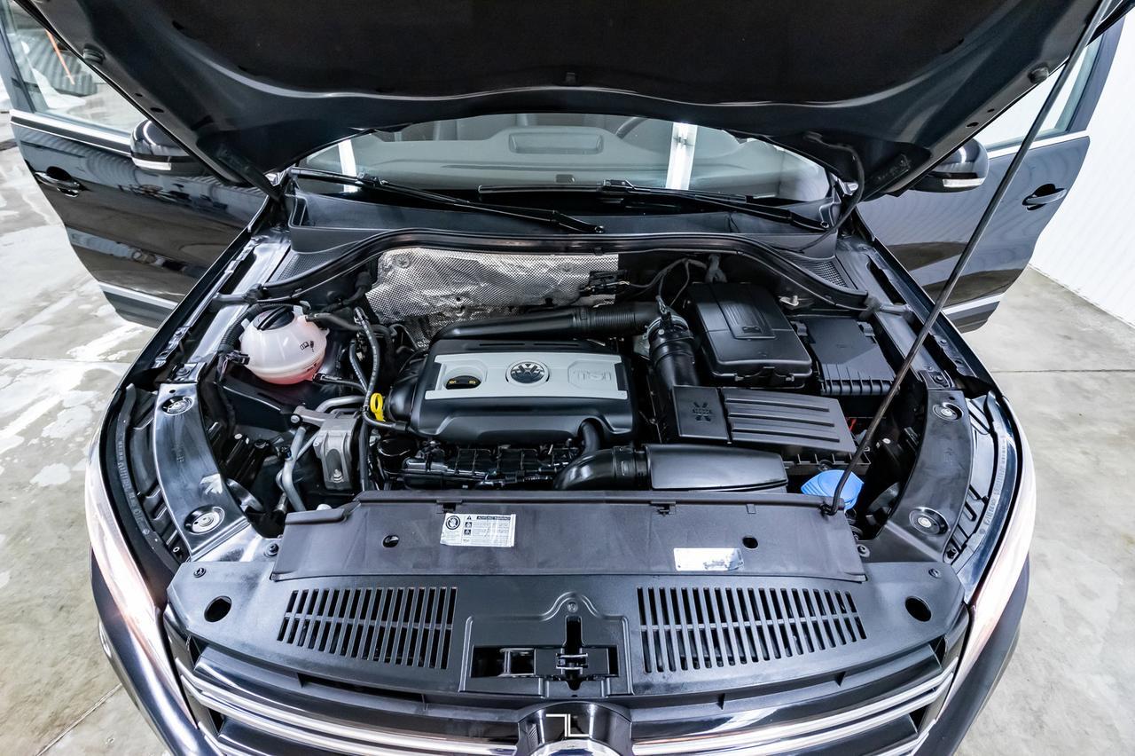 2017 Volkswagen Tiguan 4Motion Comfortline Leather Roof BCam Red Deer AB