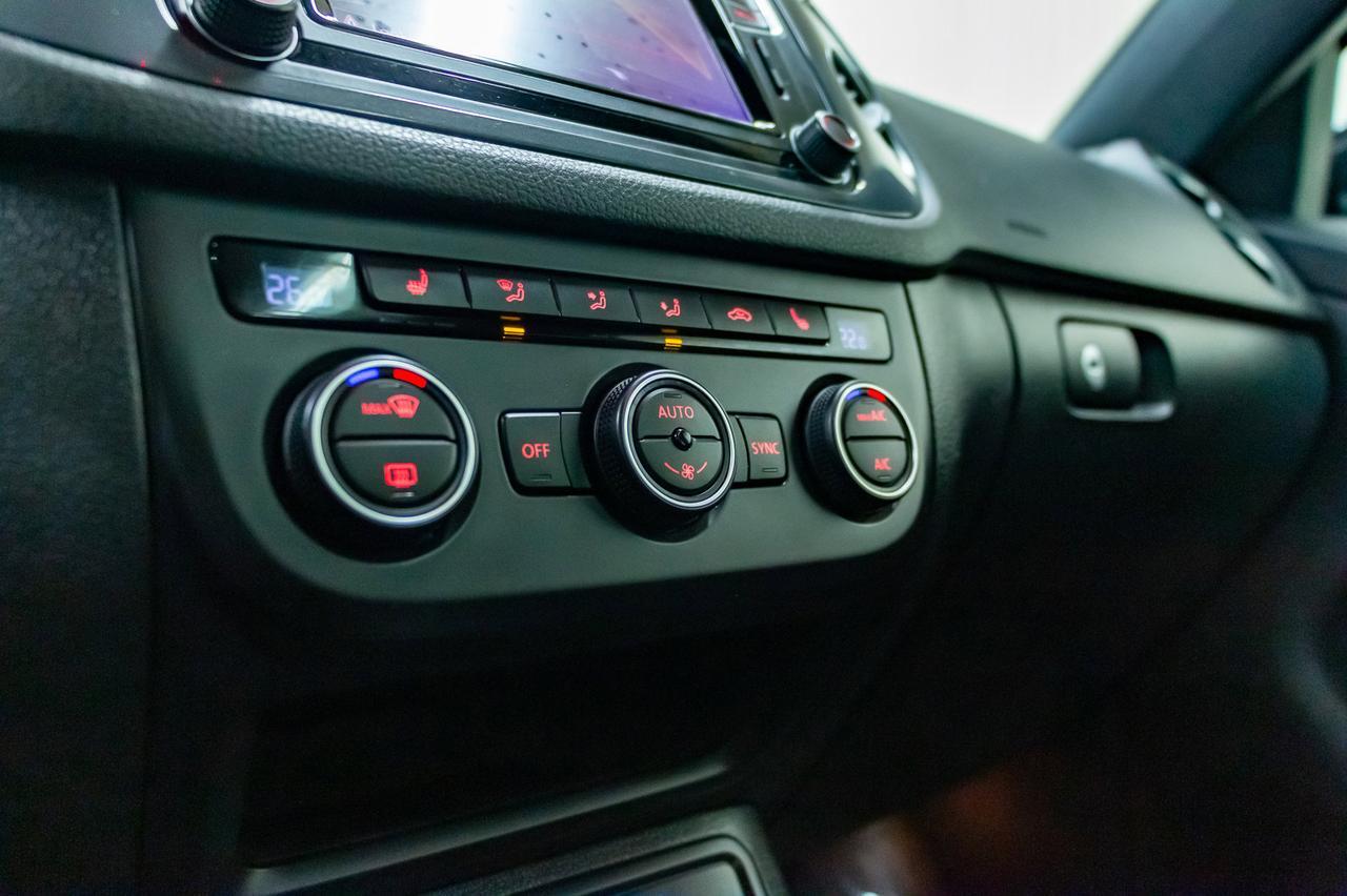 2017 Volkswagen Tiguan 4Motion Highline R-Line Leather Roof Nav Red Deer AB