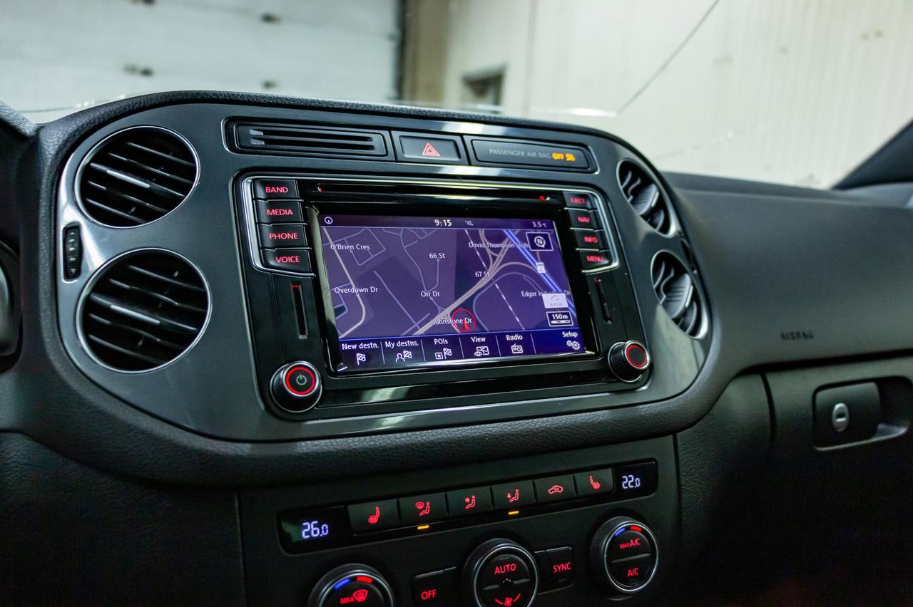 2017 Volkswagen Tiguan 4Motion Highline R-Line Leather Roof Nav Red Deer AB