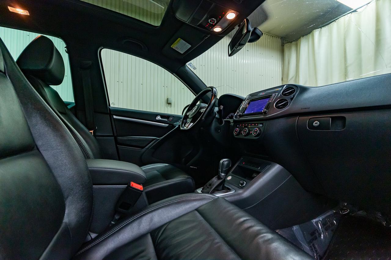 2017 Volkswagen Tiguan 4Motion Highline R-Line Leather Roof Nav Red Deer AB