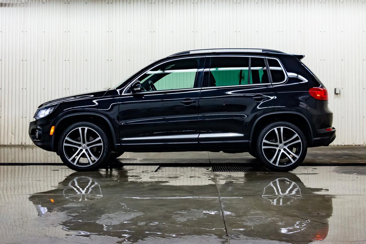 2017 Volkswagen Tiguan 4Motion Highline R-Line Leather Roof Nav Red Deer AB