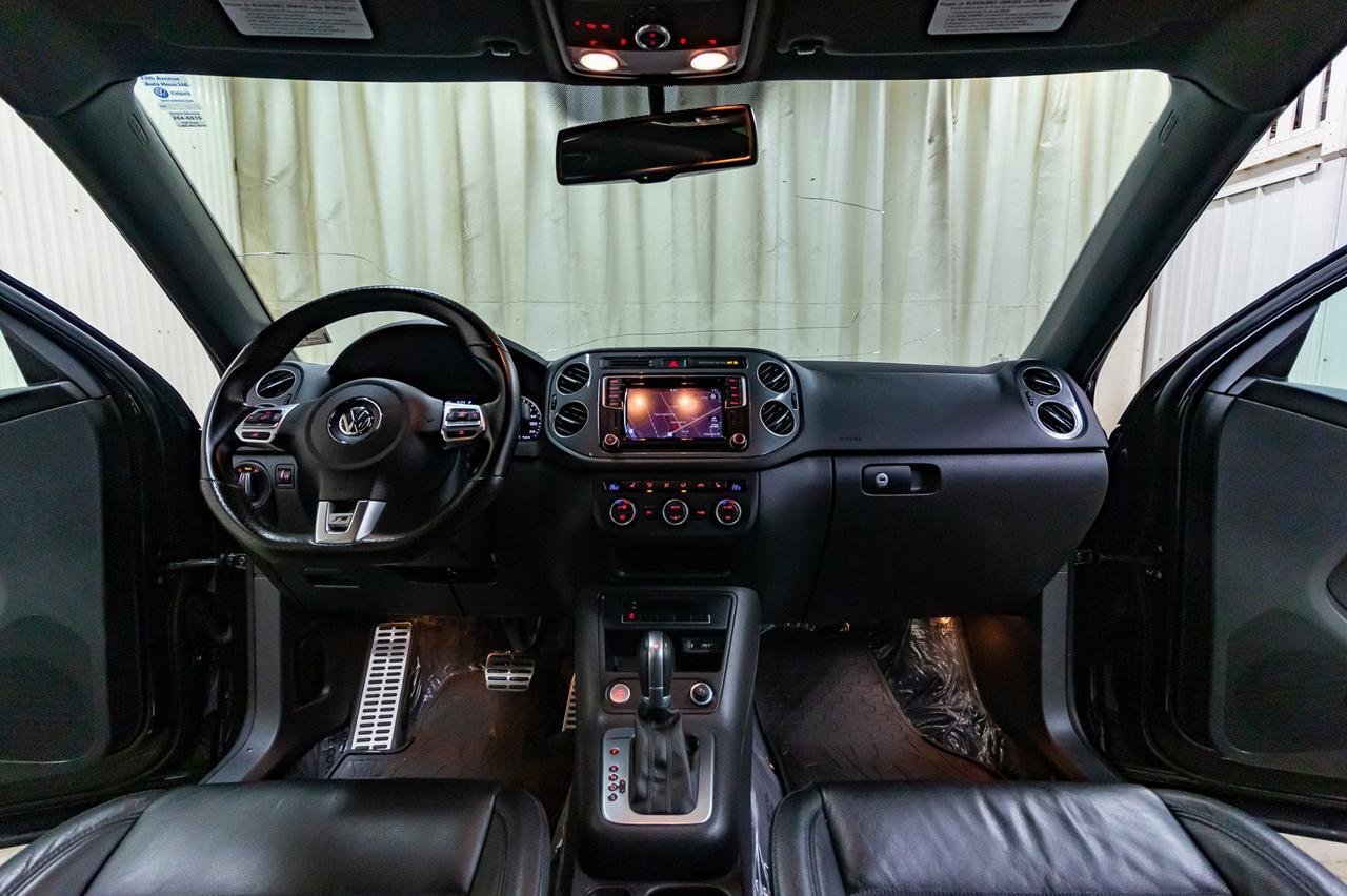 2017 Volkswagen Tiguan 4Motion Highline R-Line Leather Roof Nav Red Deer AB