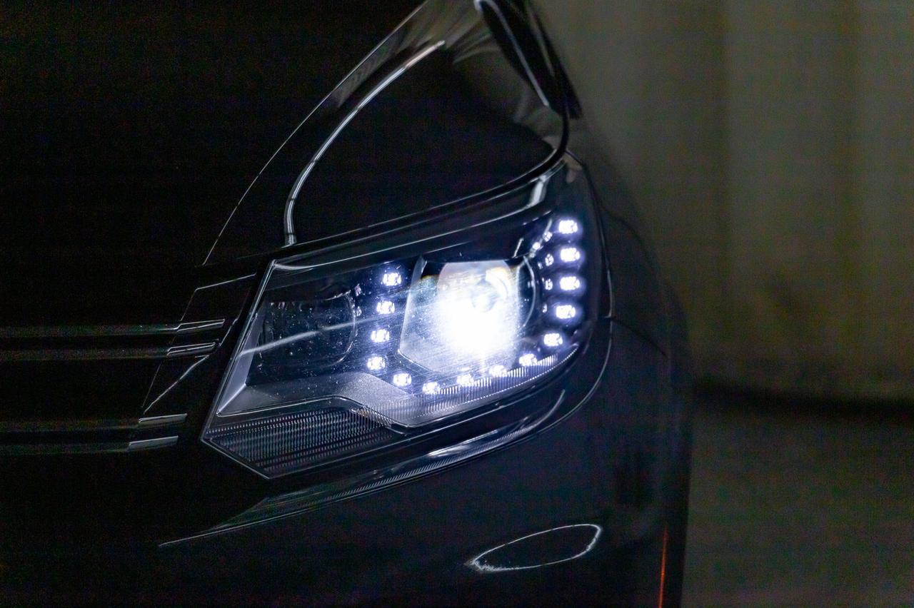 2017 Volkswagen Tiguan 4Motion Highline R-Line Leather Roof Nav Red Deer AB