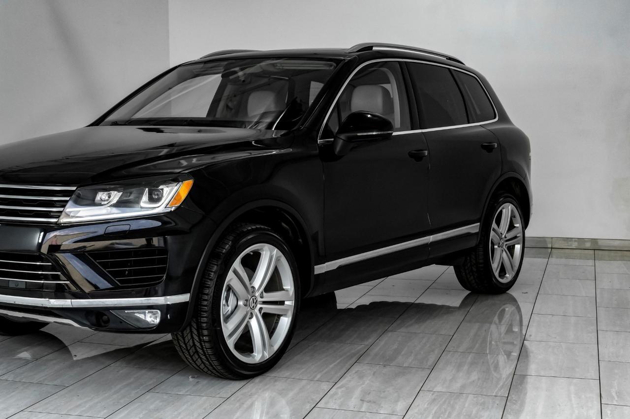 2017 Volkswagen Touareg V6 EXECUTIVE 4MOTION NAVIGATION PANORAMA LEATHER SEATS REAR CAME Carrollton TX