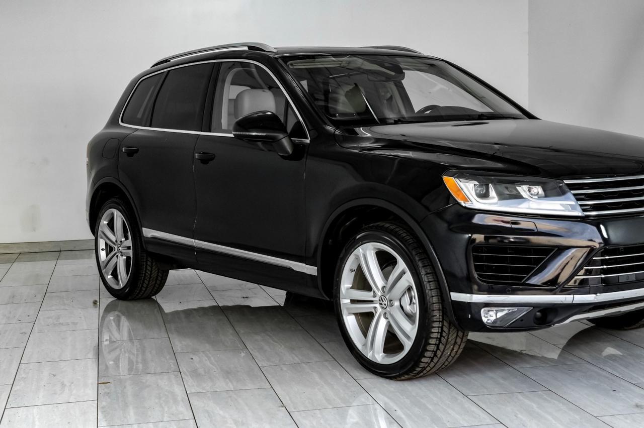 2017 Volkswagen Touareg V6 EXECUTIVE 4MOTION NAVIGATION PANORAMA LEATHER SEATS REAR CAME Carrollton TX