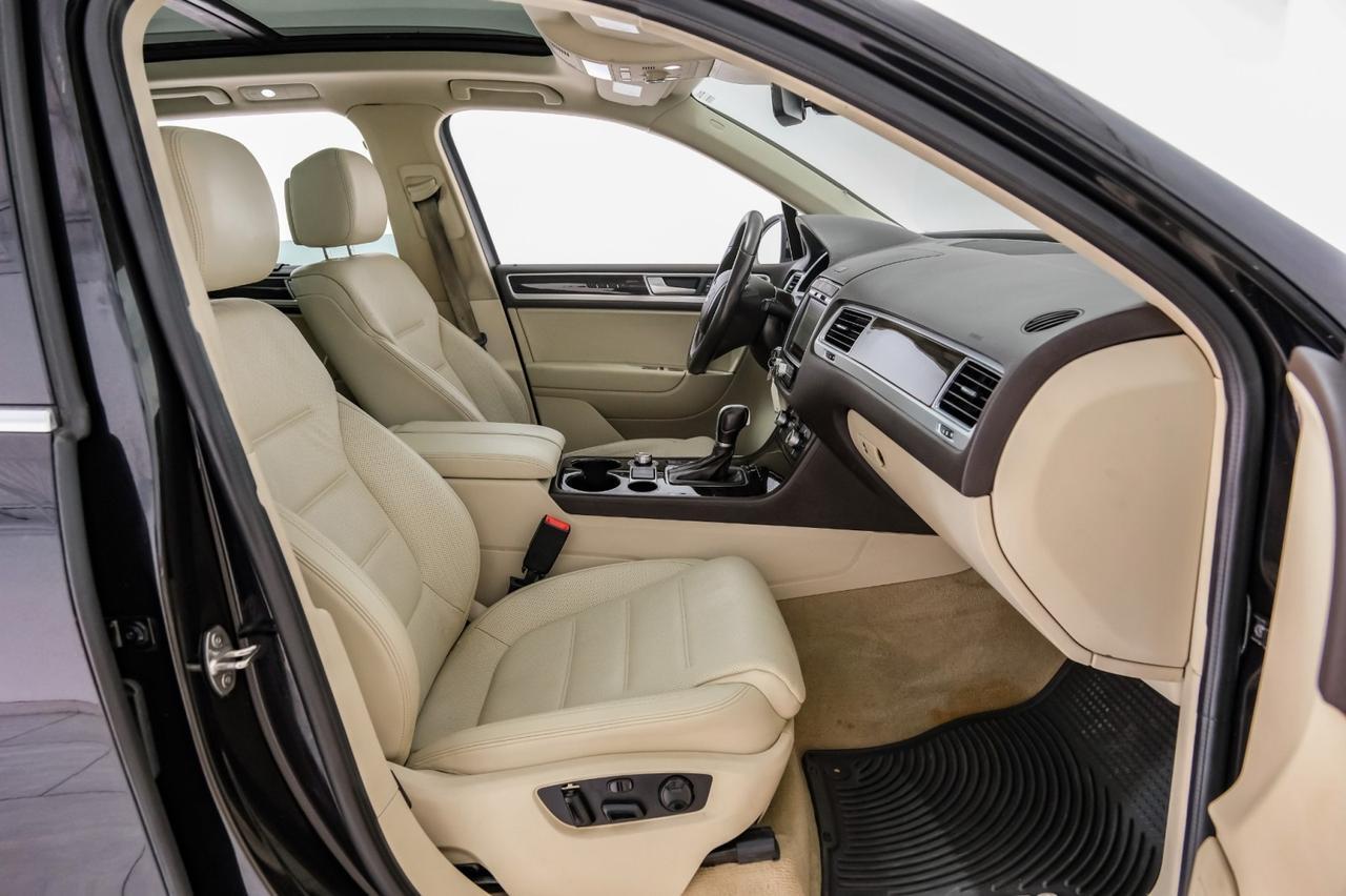 2017 Volkswagen Touareg V6 EXECUTIVE 4MOTION NAVIGATION PANORAMA LEATHER SEATS REAR CAME Carrollton TX