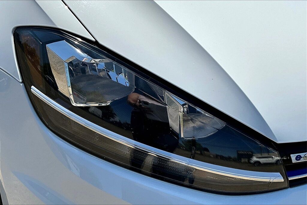 2017 Volkswagen e-Golf SE OR