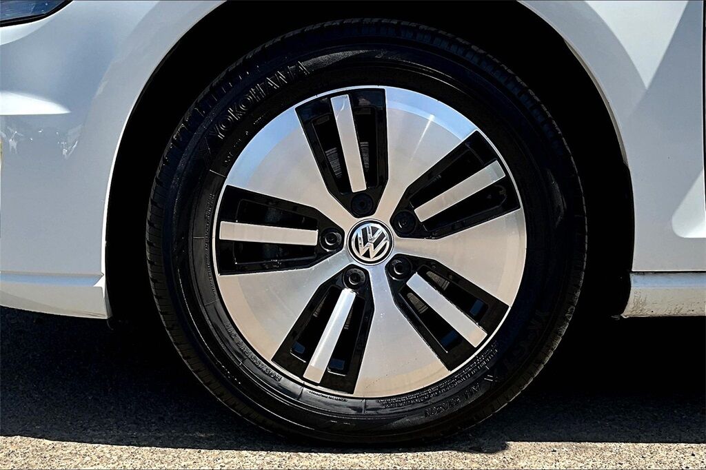 2017 Volkswagen e-Golf SE OR