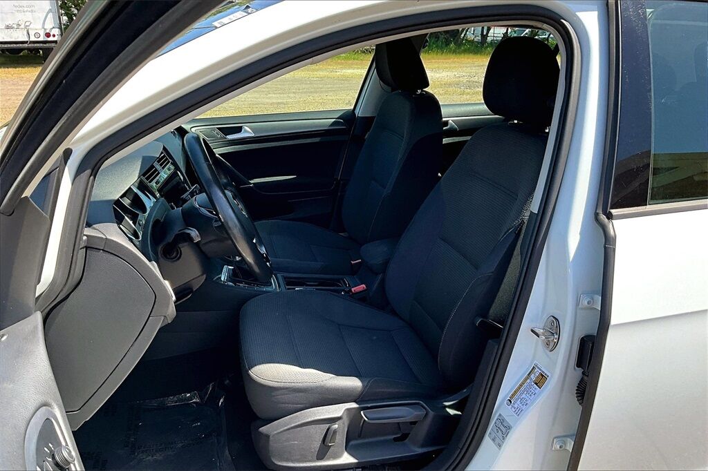 2017 Volkswagen e-Golf SE OR