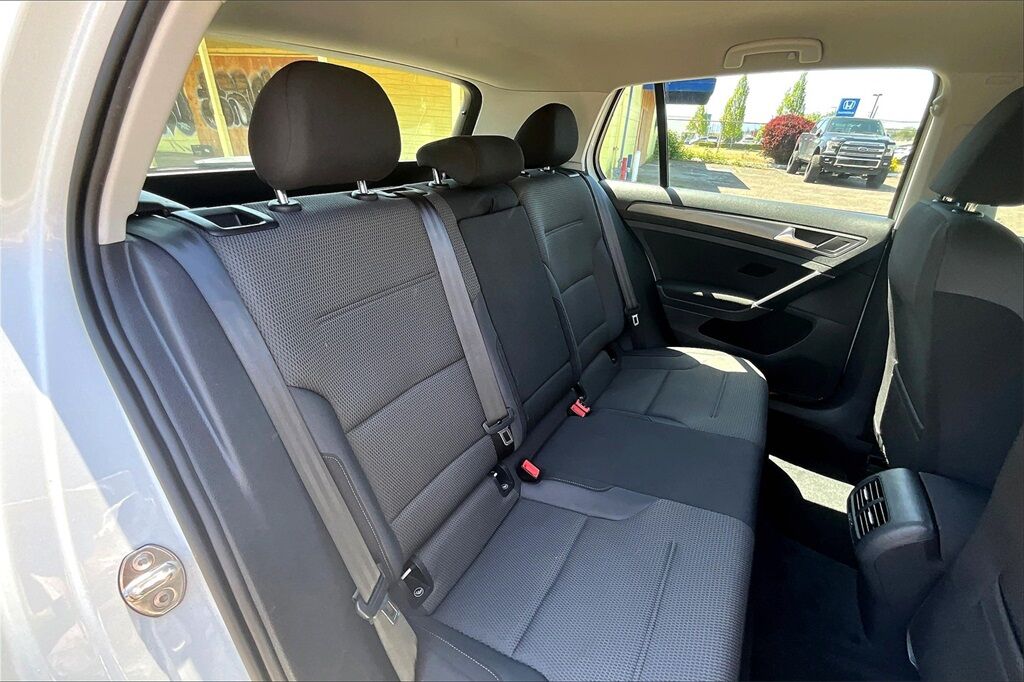2017 Volkswagen e-Golf SE OR
