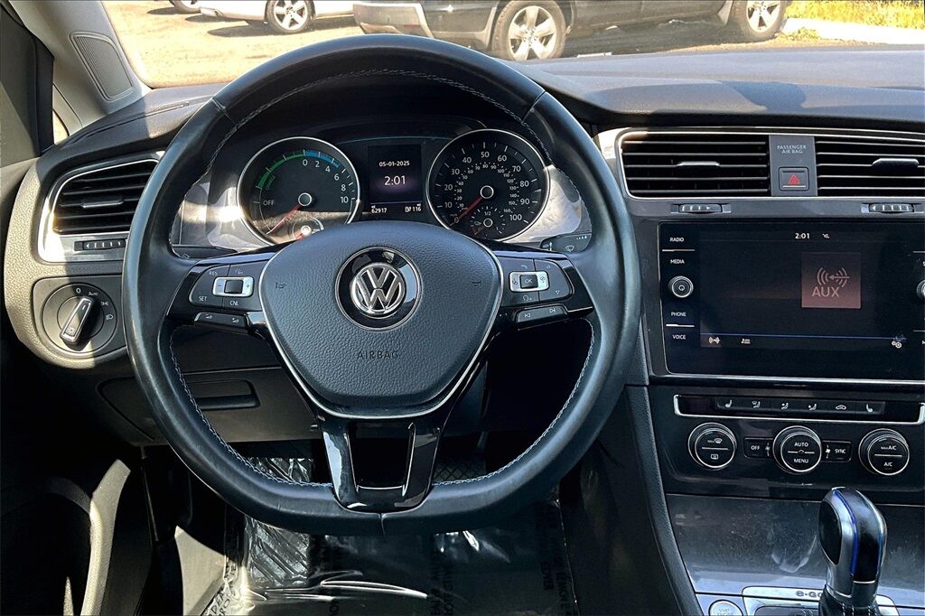 2017 Volkswagen e-Golf SE OR