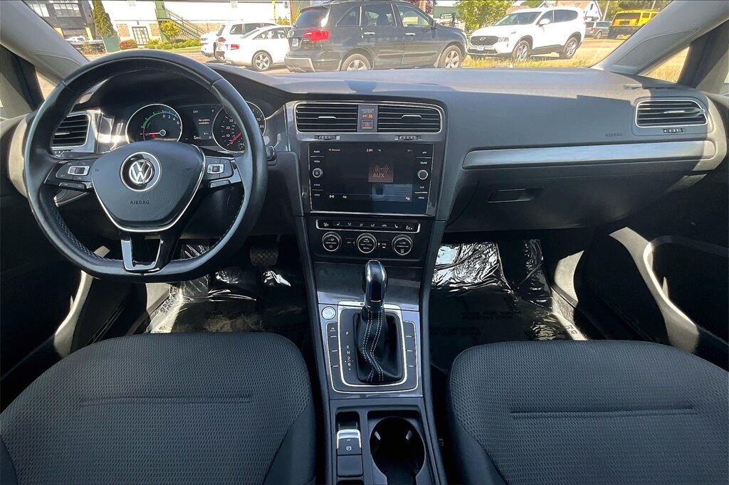 2017 Volkswagen e-Golf SE OR
