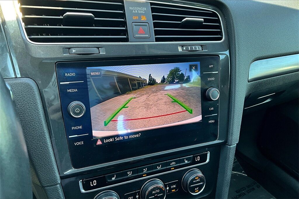 2017 Volkswagen e-Golf SE OR