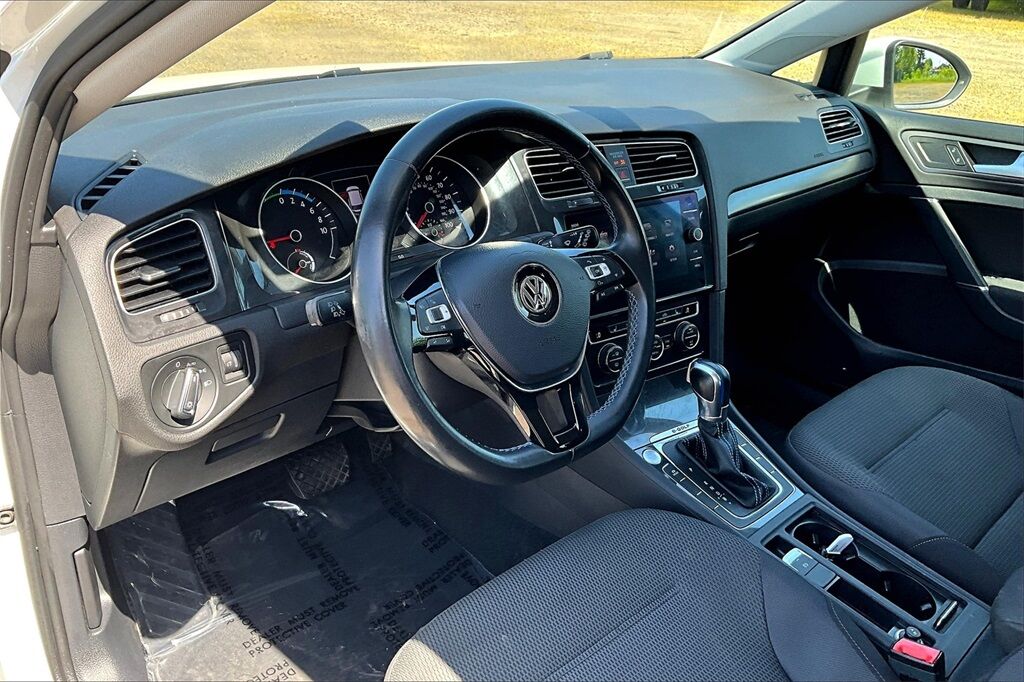 2017 Volkswagen e-Golf SE OR