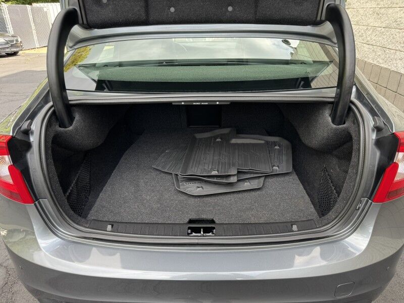 2017 Volvo S60 Cross Country  Willow Grove PA