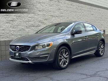 2017 Volvo S60 Cross Country 
