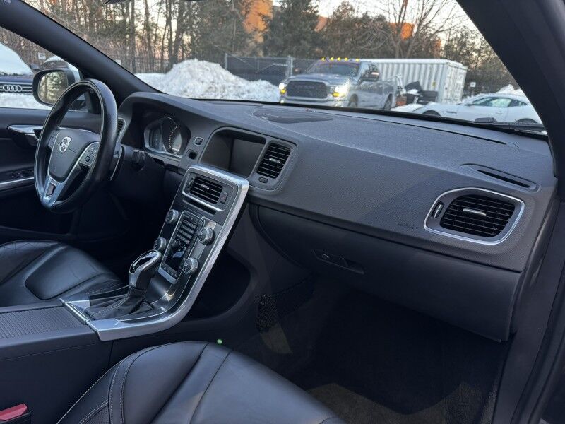 2017 Volvo S60 R-Design Platinum Willow Grove PA