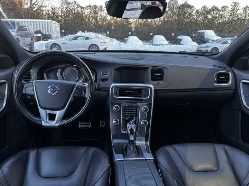 2017 Volvo S60 R-Design Platinum Willow Grove PA