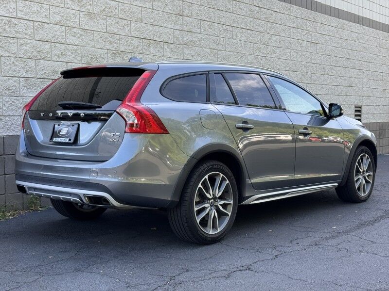 2017 Volvo V60 Cross Country
