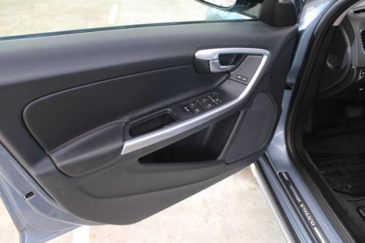 2017 Volvo V60 Cross Country Platinum Plano TX 2017 Volvo V60 Cross Country Platinum Plano TX