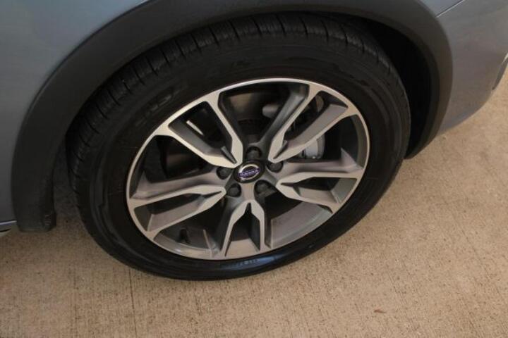 2017 Volvo V60 Cross Country Platinum Plano TX 2017 Volvo V60 Cross Country Platinum Plano TX