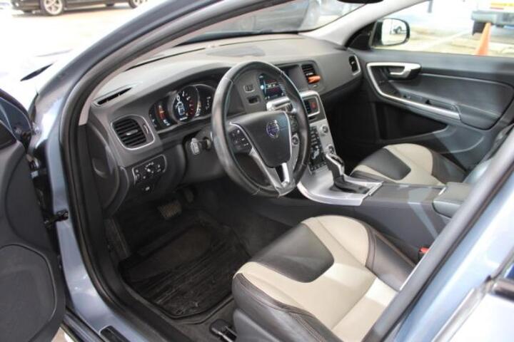 2017 Volvo V60 Cross Country Platinum Plano TX 2017 Volvo V60 Cross Country Platinum Plano TX