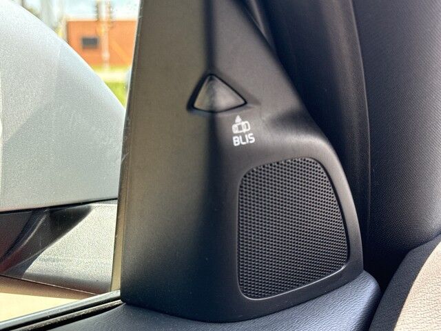 2017 Volvo V60 R-Design Platinum Springfield IL 2017 Volvo V60 R-Design Platinum Springfield IL