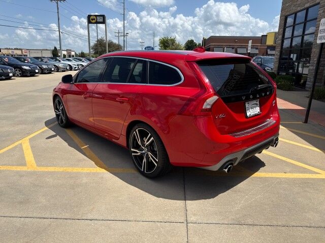2017 Volvo V60 R-Design Platinum Springfield IL 2017 Volvo V60 R-Design Platinum Springfield IL