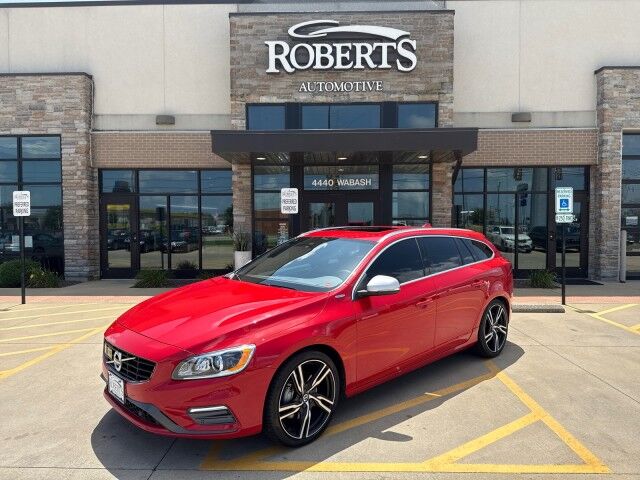 2017 Volvo V60 R-Design Platinum Springfield IL 2017 Volvo V60 R-Design Platinum Springfield IL