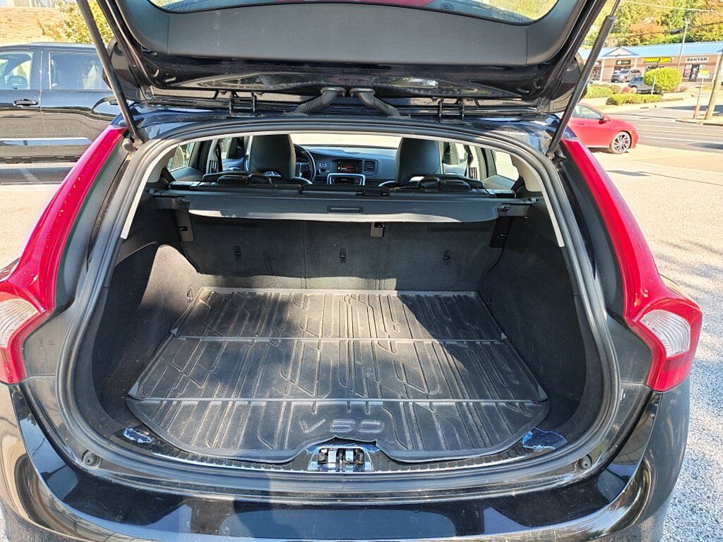 2017 Volvo V60 T5 Platinum Hunt Valley MD