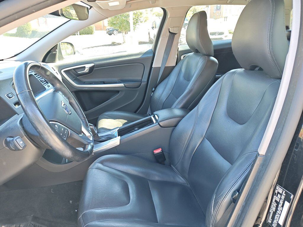 2017 Volvo V60 T5 Platinum Hunt Valley MD