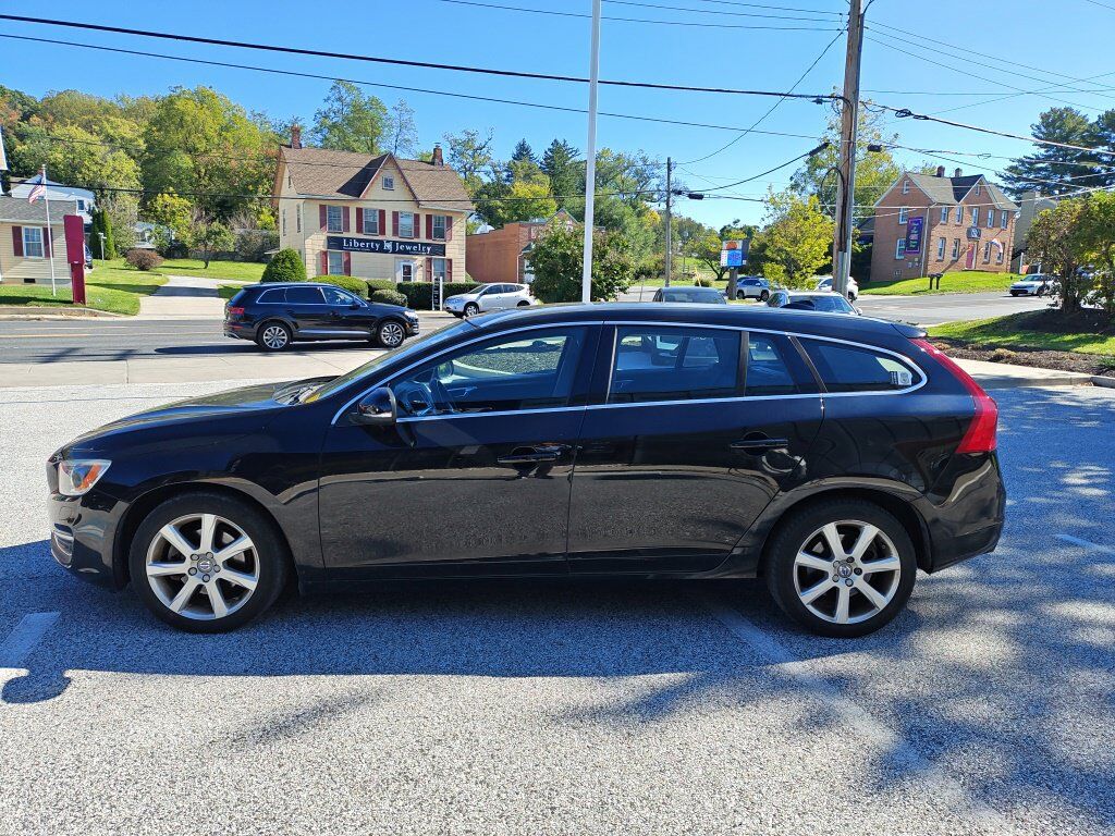 2017 Volvo V60 T5 Platinum Hunt Valley MD