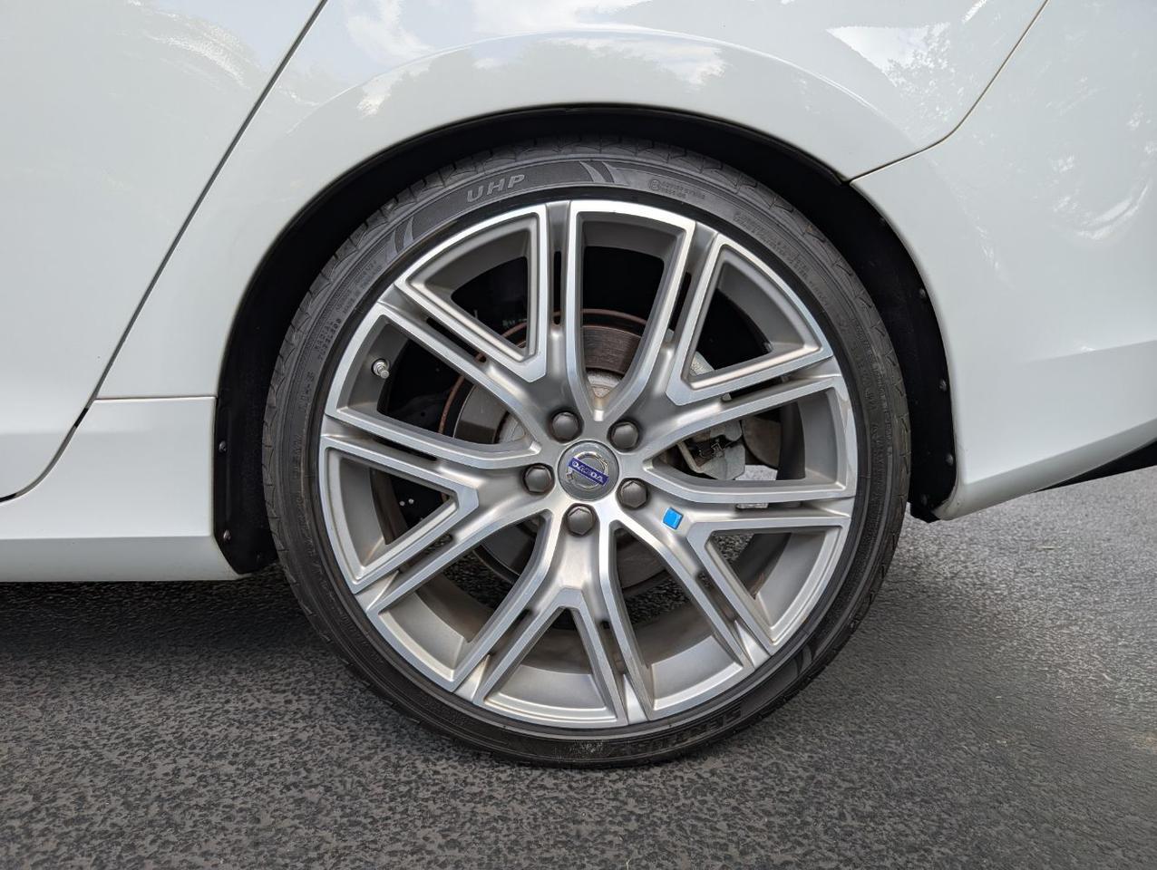 2017 Volvo V60 T6 AWD Polestar Engineered w/Harman Kardon, Öhlins Suspension, Brembo Brakes & Carbon Fiber Trim Portland OR