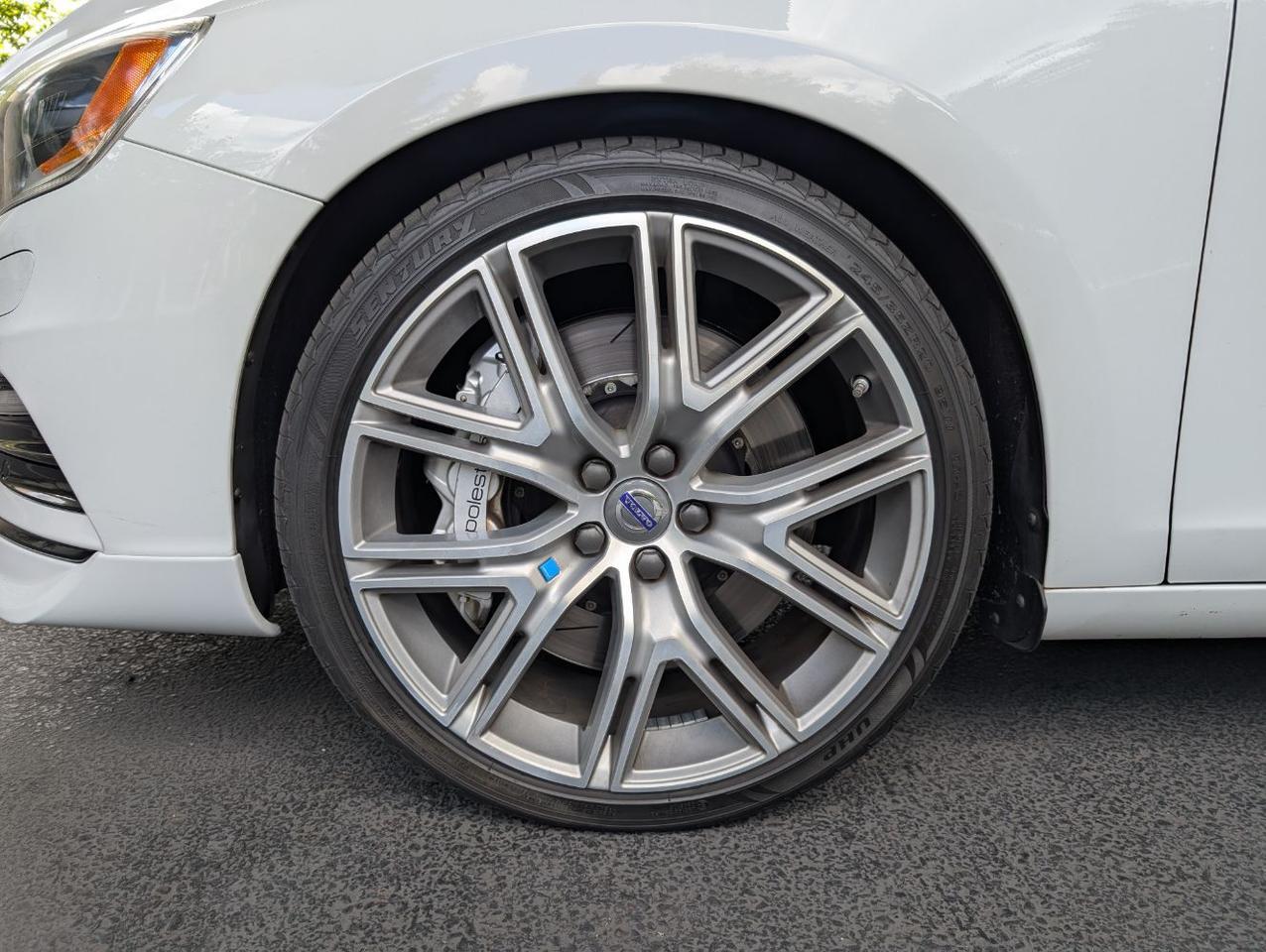 2017 Volvo V60 T6 AWD Polestar Engineered w/Harman Kardon, Öhlins Suspension, Brembo Brakes & Carbon Fiber Trim Portland OR