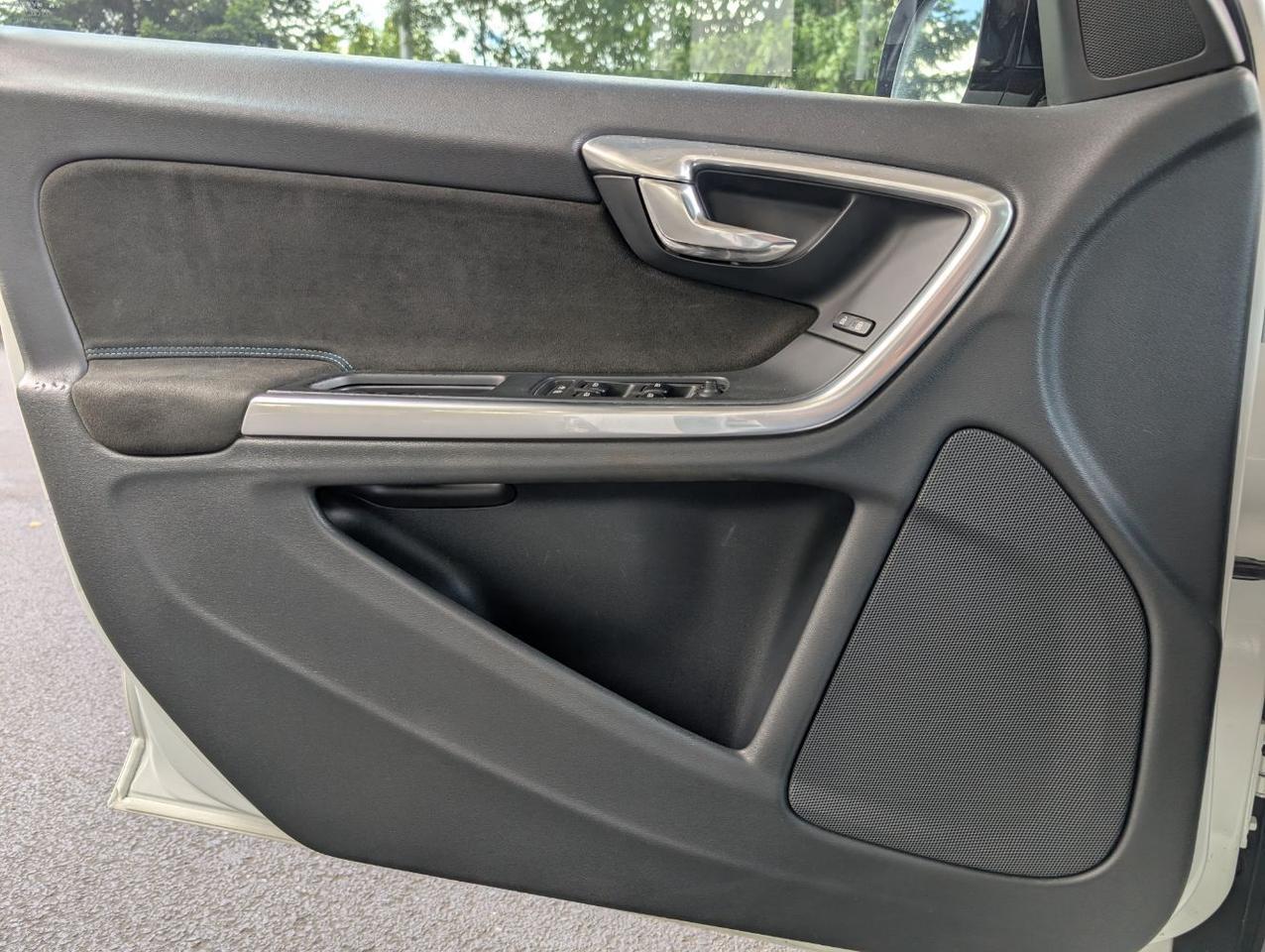 2017 Volvo V60 T6 AWD Polestar Engineered w/Harman Kardon, Öhlins Suspension, Brembo Brakes & Carbon Fiber Trim Portland OR