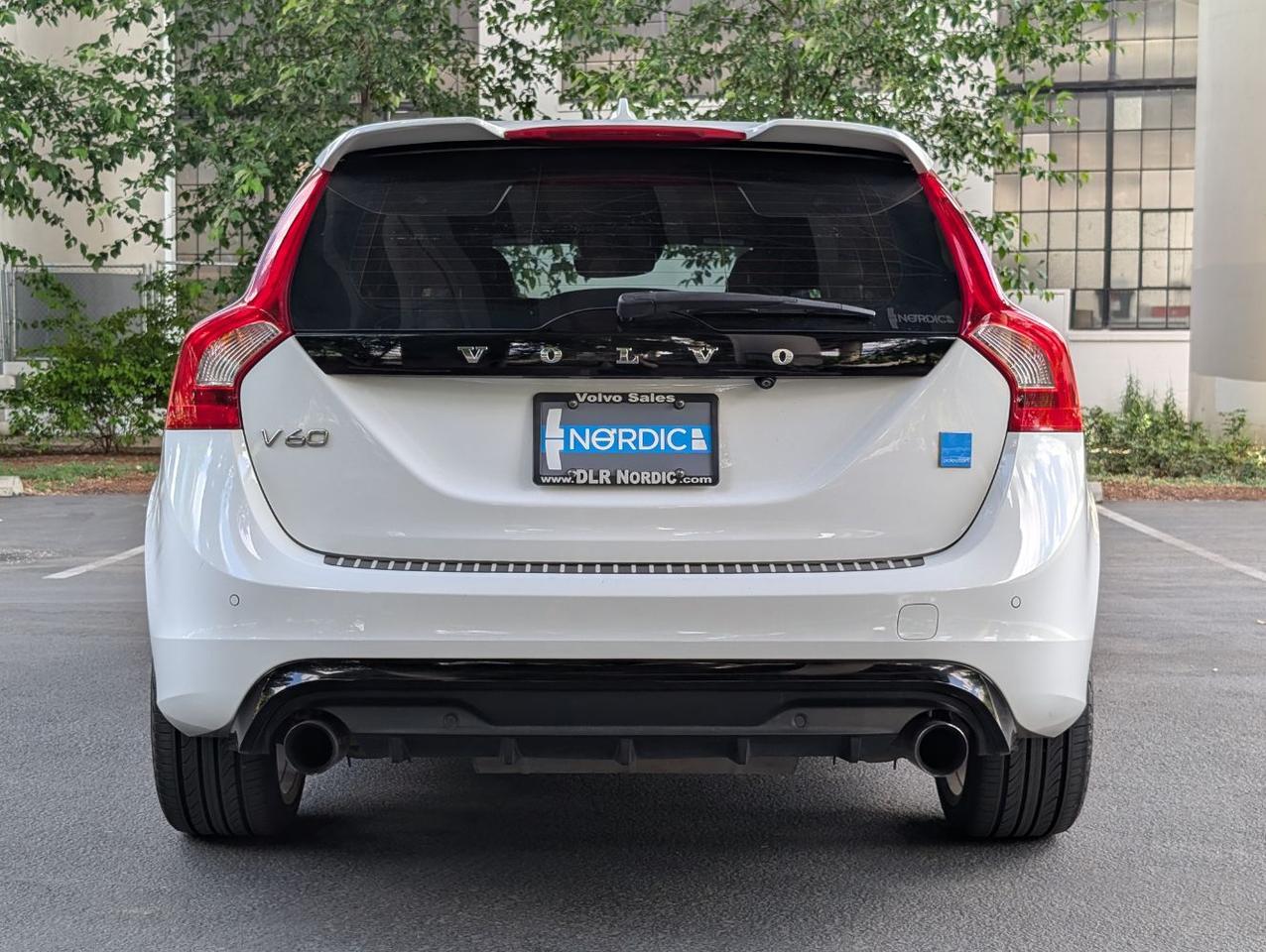 2017 Volvo V60 T6 AWD Polestar Engineered w/Harman Kardon, Öhlins Suspension, Brembo Brakes & Carbon Fiber Trim Portland OR