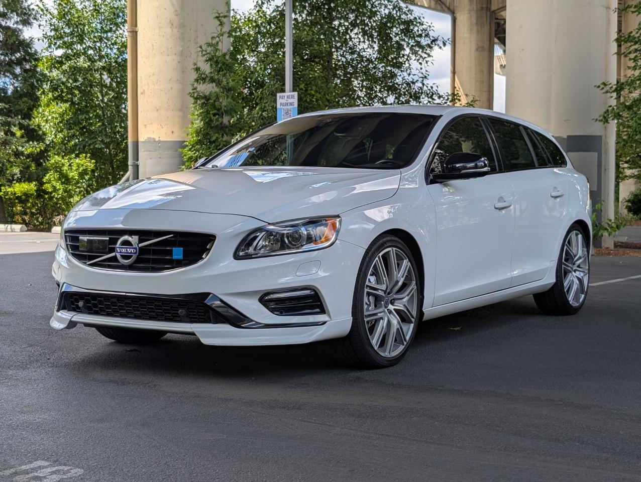 2017 Volvo V60 T6 AWD Polestar Engineered w/Harman Kardon, Öhlins Suspension, Brembo Brakes & Carbon Fiber Trim Portland OR