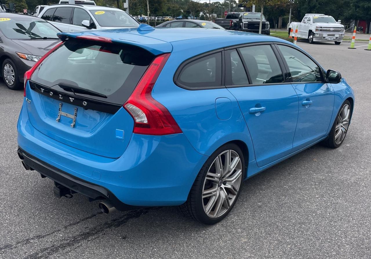 2017 Volvo V60 T6 AWD Polestar Engineered w/Harman Kardon, Öhlins Suspension, Brembo Brakes & Carbon Fiber Trim Portland OR