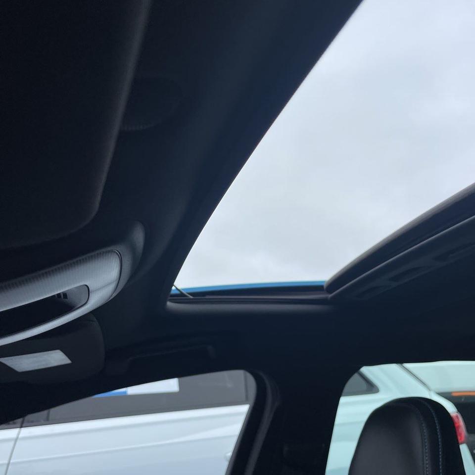2017 Volvo V60 T6 AWD Polestar Engineered w/Harman Kardon, Öhlins Suspension, Brembo Brakes & Carbon Fiber Trim Portland OR