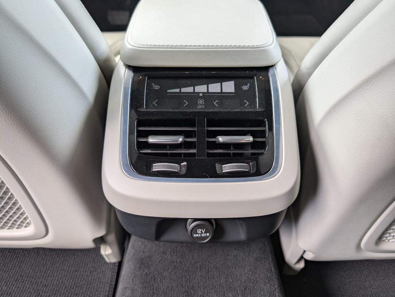 2017 Volvo V90 Cross Country T6 AWD LUX w/High Performance Audio, 360 Cam, Pilot Assist, 4 Heated Seats, Cooled & Massage Front S Portland OR