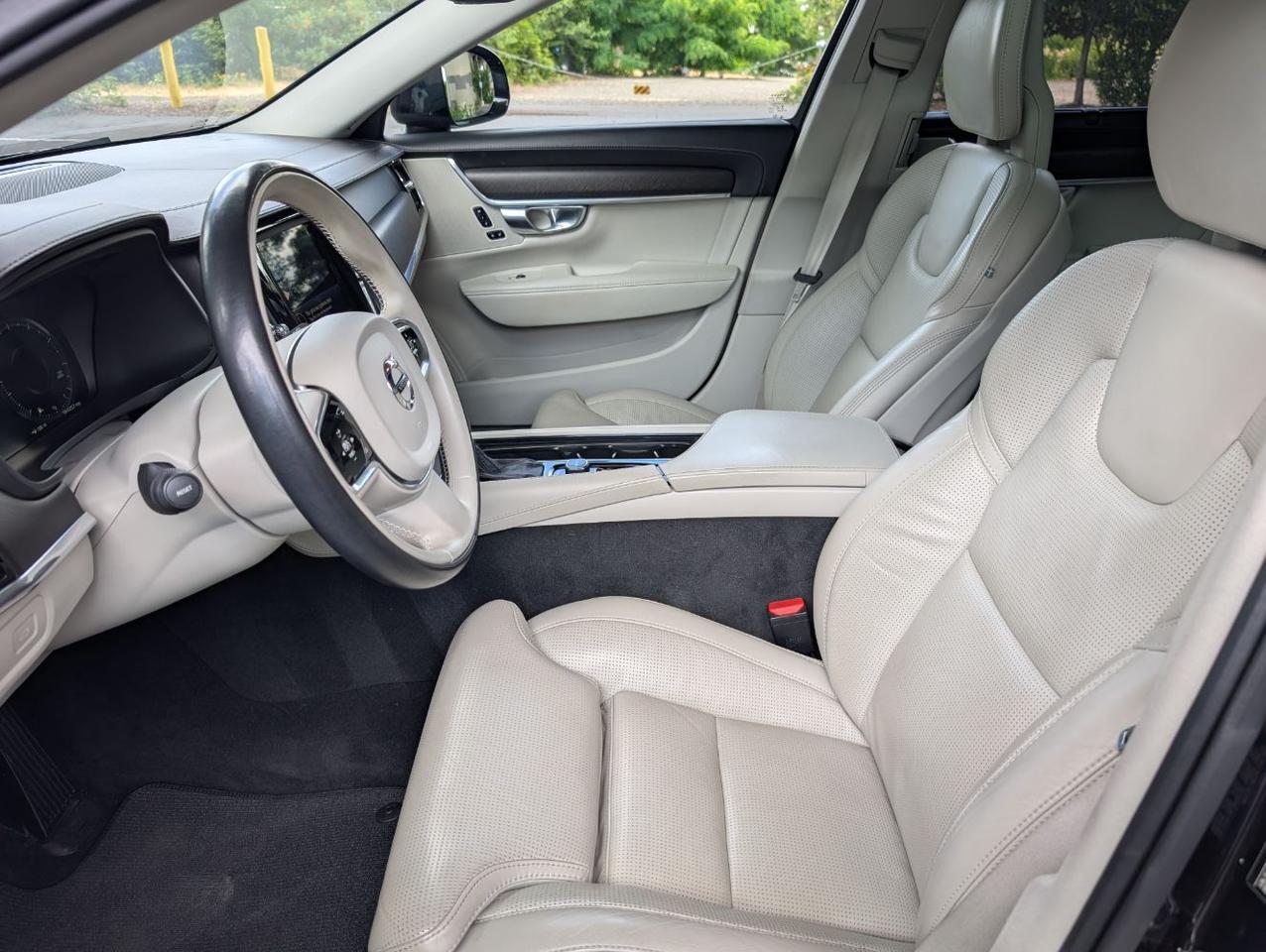 2017 Volvo V90 Cross Country T6 AWD LUX w/High Performance Audio, 360 Cam, Pilot Assist, 4 Heated Seats, Cooled & Massage Front S Portland OR