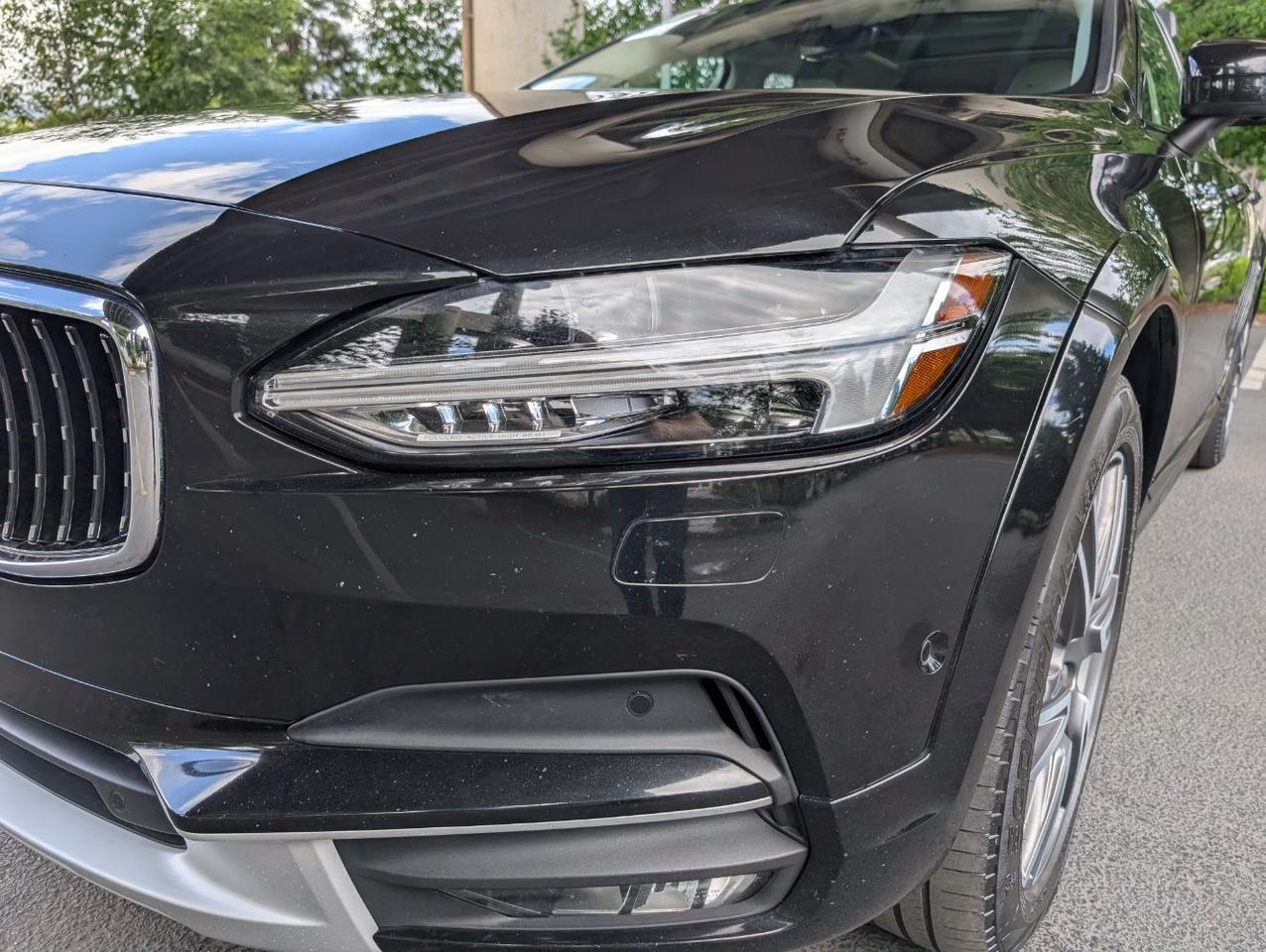 2017 Volvo V90 Cross Country T6 AWD LUX w/High Performance Audio, 360 Cam, Pilot Assist, 4 Heated Seats, Cooled & Massage Front S Portland OR