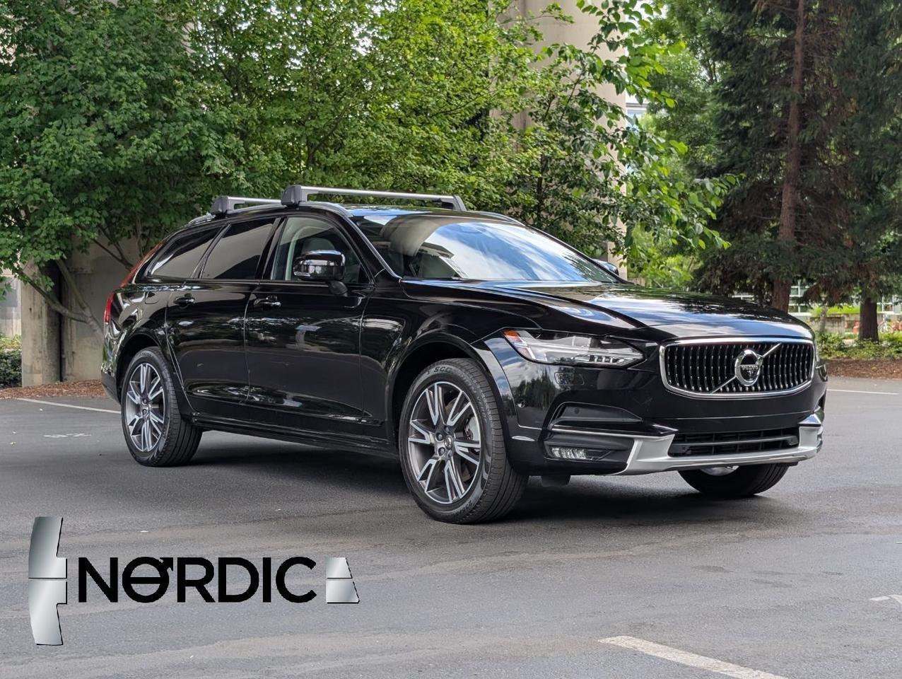 2017 Volvo V90 Cross Country T6 AWD LUX w/High Performance Audio, 360 Cam, Pilot Assist, 4 Heated Seats, Cooled & Massage Front S Portland OR