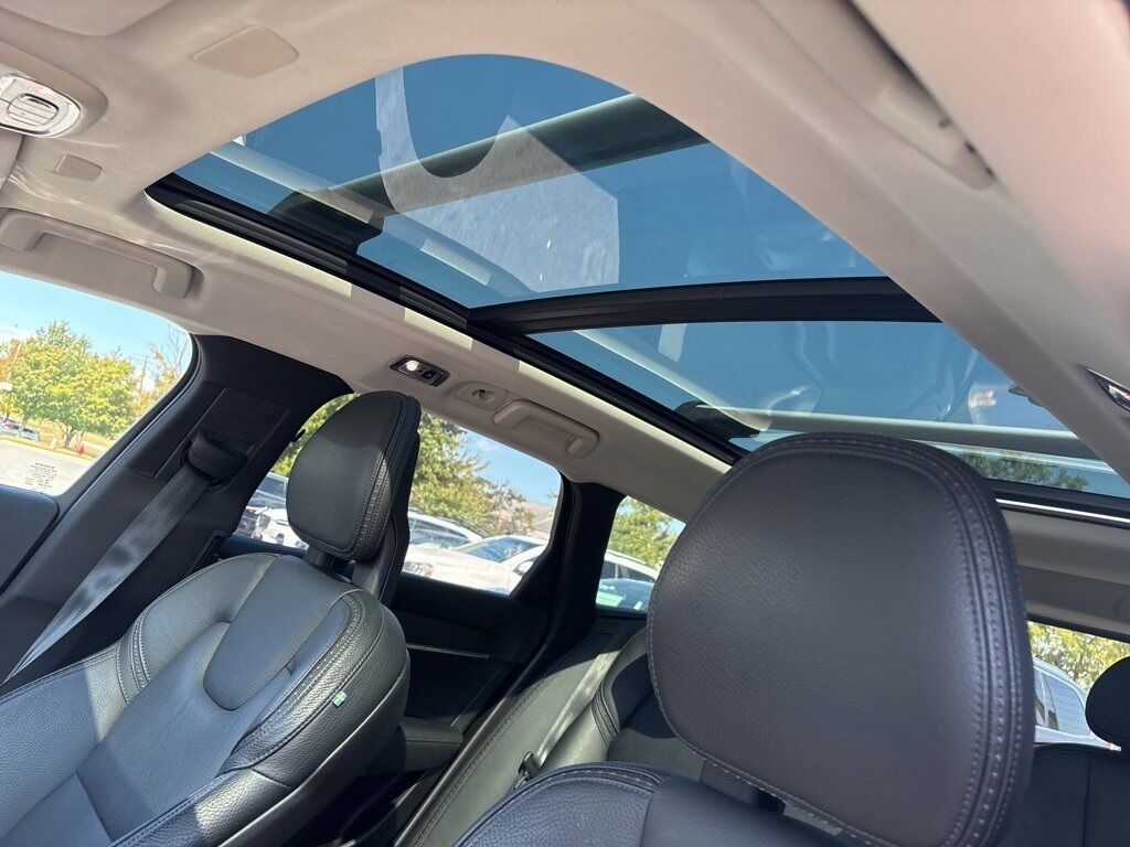 2017 Volvo V90 Cross Country T6 AWD
