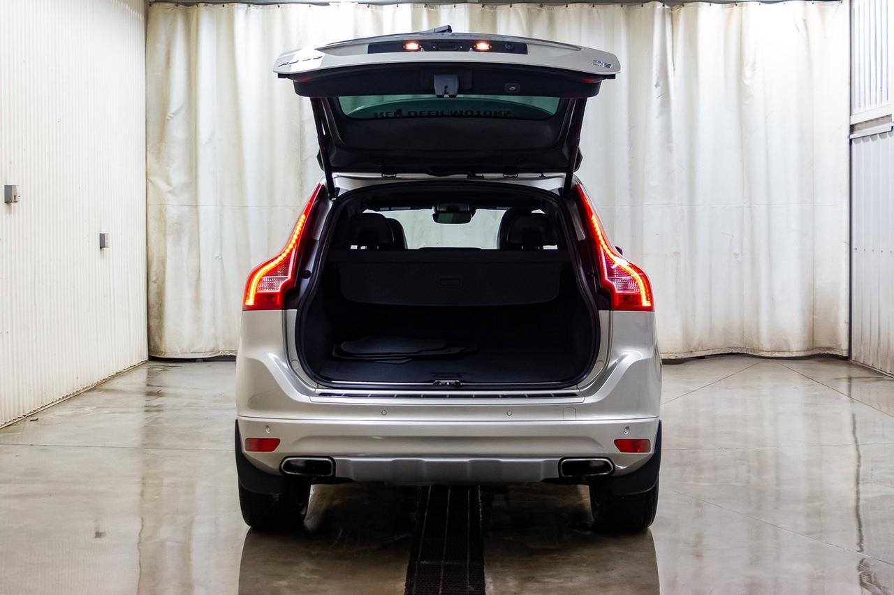 2017 Volvo XC60 AWD T6 Drive-E Premier Leather Roof Nav Red Deer AB