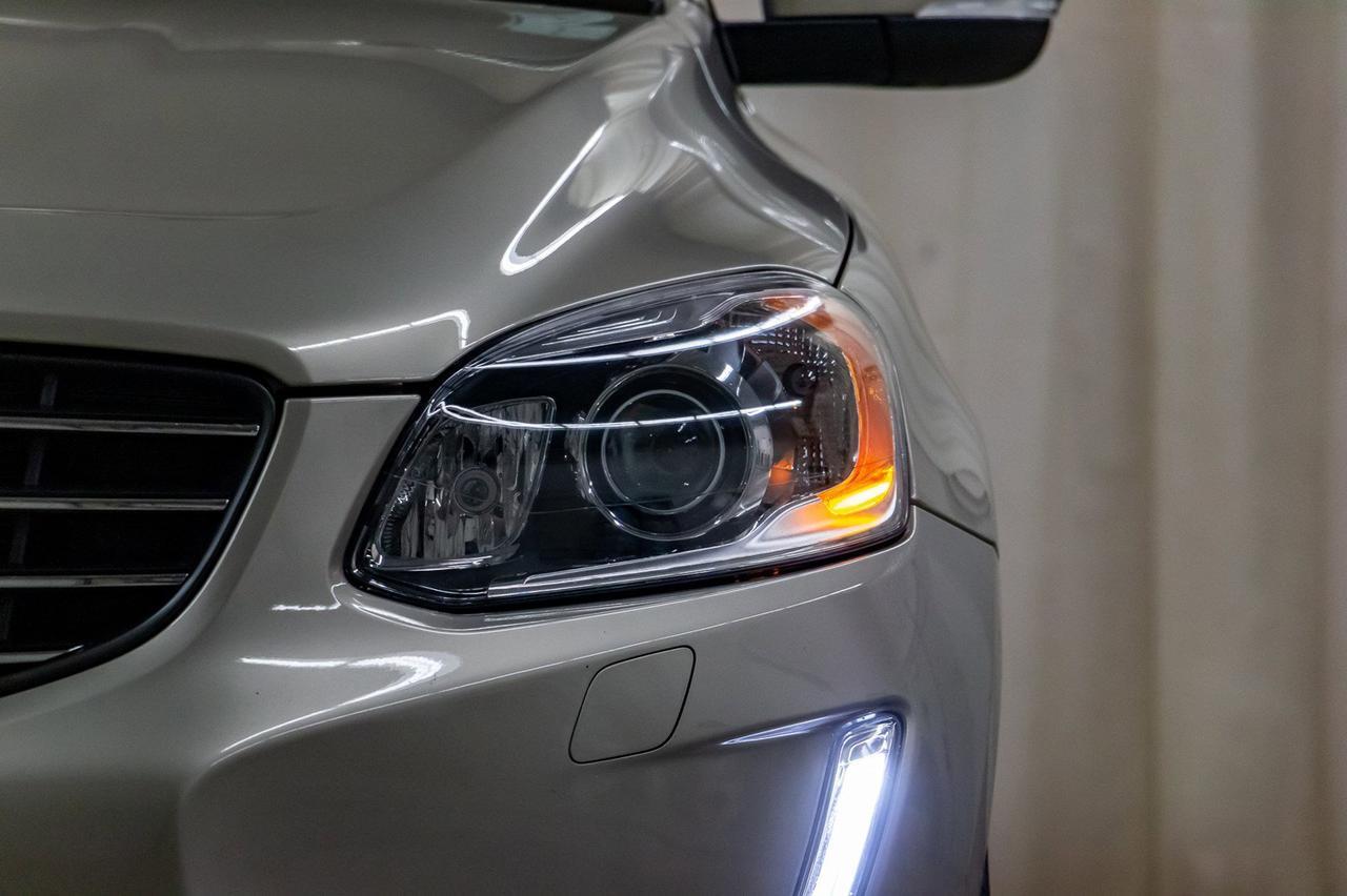 2017 Volvo XC60 AWD T6 Drive-E Premier Leather Roof Nav Red Deer AB
