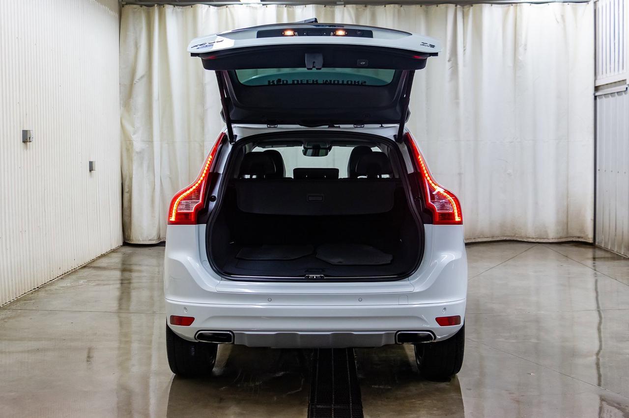 2017 Volvo XC60 AWD T6 Drive-E Premier Leather Roof Nav Red Deer AB