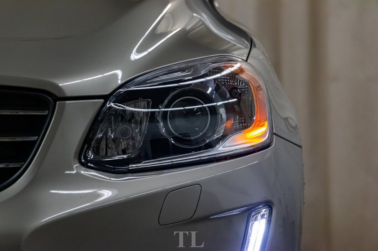 2017 Volvo XC60 AWD T6 Drive-E Premier Leather Roof Nav Red Deer AB