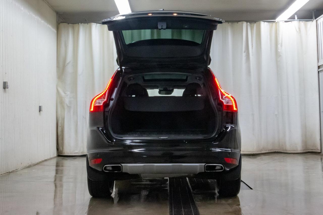 2017 Volvo XC60 AWD T6 Premier Leather Roof Nav Red Deer AB